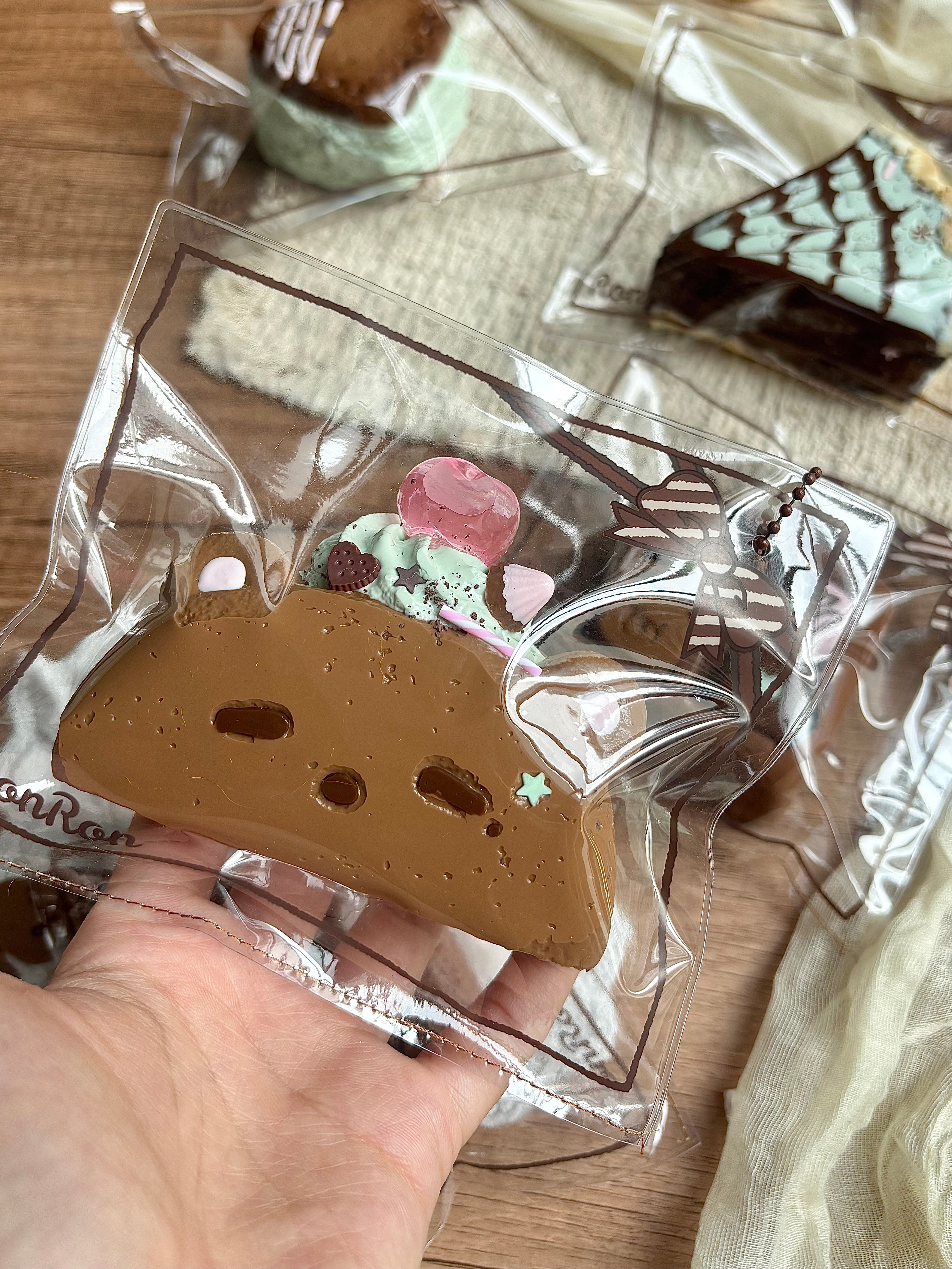 【ミントチョコ】もちもちスクイーズ ブラインドボックス シリコン素材 低反発ストレス解消トイ
