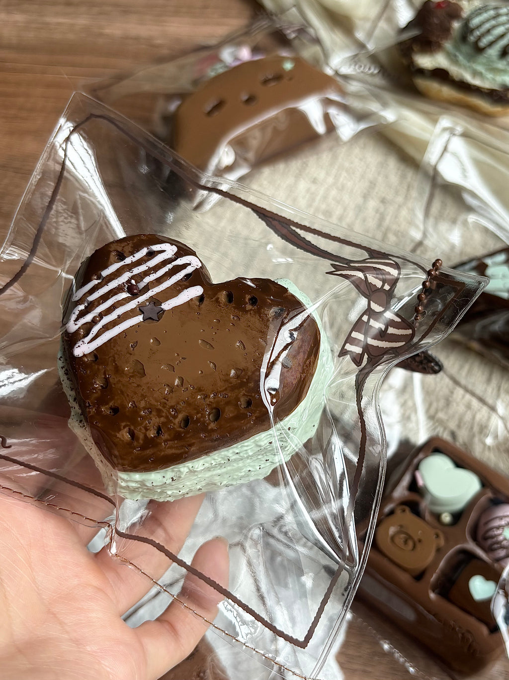 【ミントチョコ】もちもちスクイーズ ブラインドボックス シリコン素材 低反発ストレス解消トイ